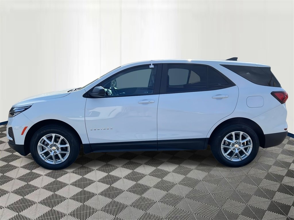 Used 2023 Chevrolet Equinox LS with VIN 3GNAX5EG6PL201831 for sale in Eastpointe, MI