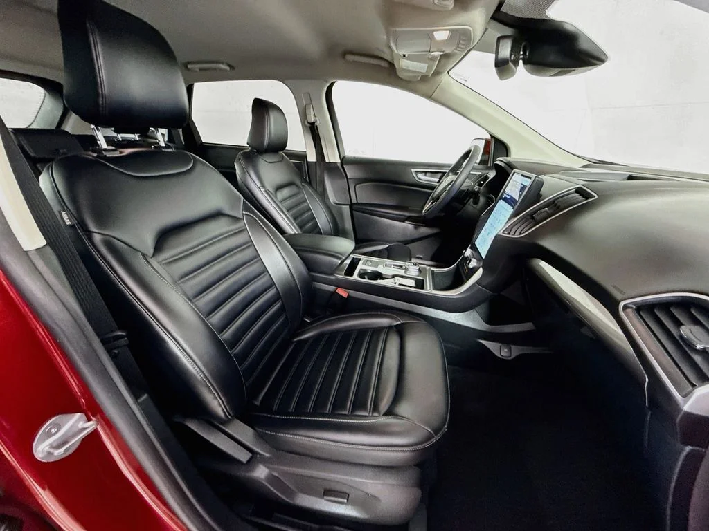 Used 2023 Rapid Red Metallic Tinted Clearcoat Ford SEL image 27