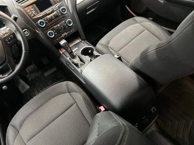 Used 2017 Black Ford XLT image 24