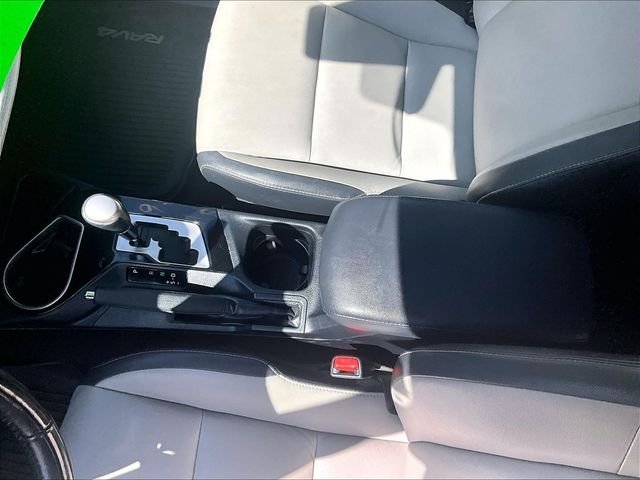 Used 2018 Pearl Toyota Limited image 15