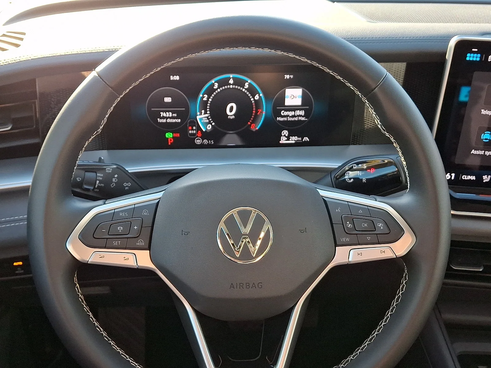 New 2026 Pyrite Silver Metallic - K2K2 Volkswagen SE image 20