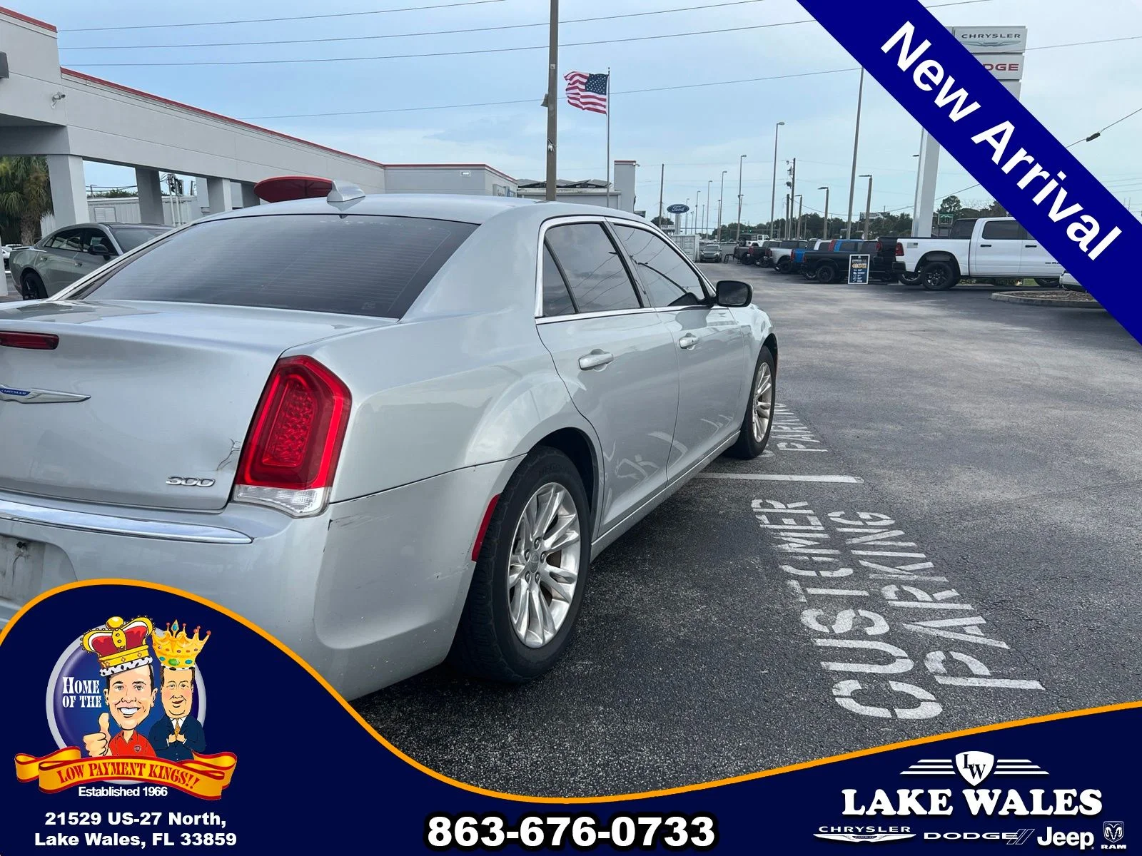 Used 2019 Silver Chrysler Touring image 5