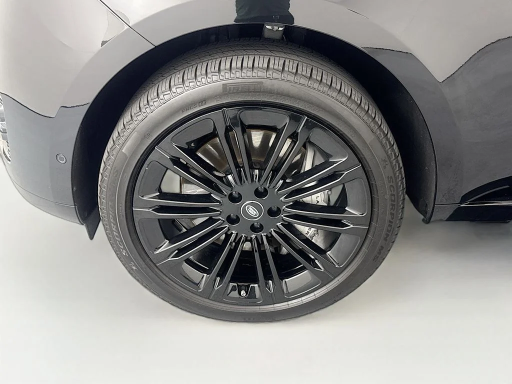 Certified Used 2025 Black Land Rover SE image 30
