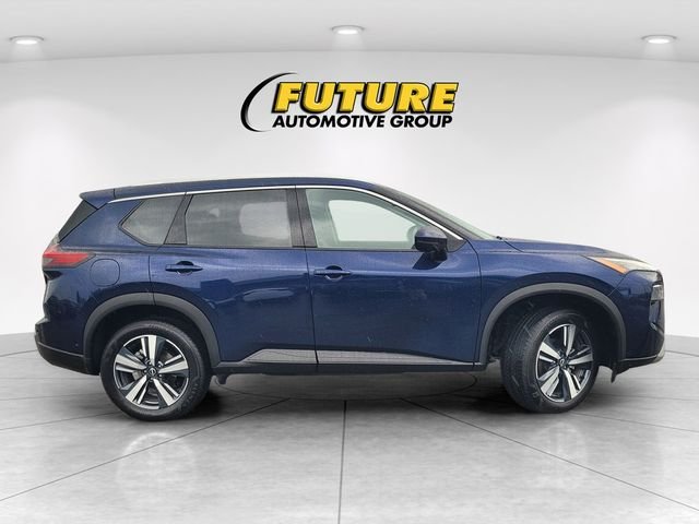 Used 2024 Blue Nissan SL image 3
