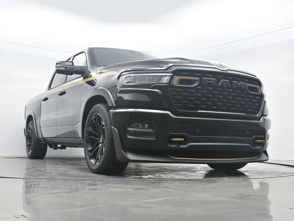 New 2026 Diamond Black Crystal Pearl-Coat Exterior Paint RAM Big Horn image 34