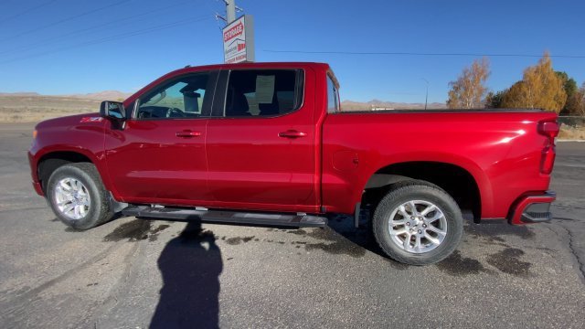 Used 2022 CHERRY RED TINTCOAT Chevrolet RST image 6