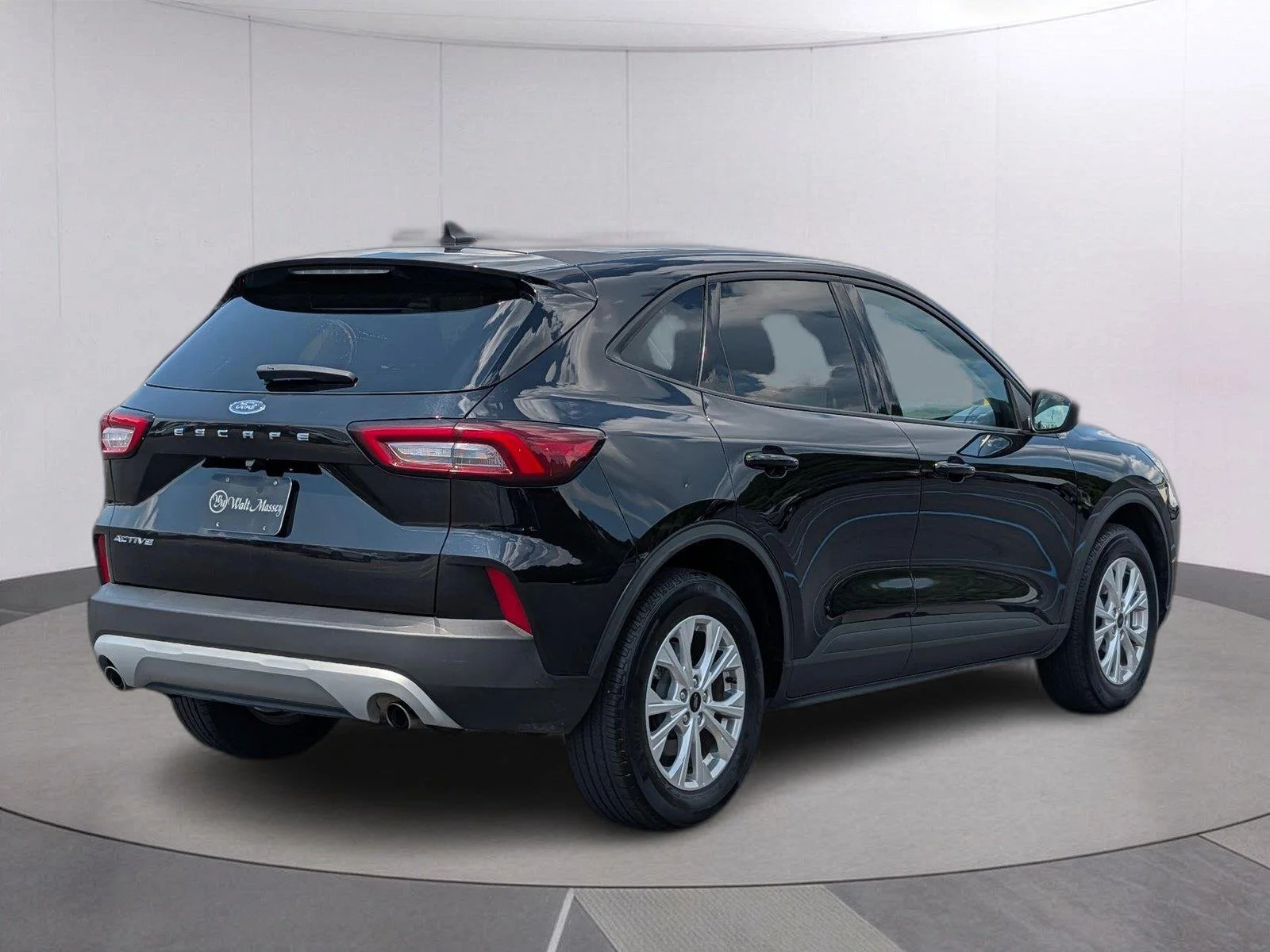 Used 2025 Agate Black Ford Active image 5