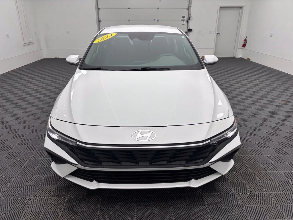 Certified Used 2024 White Hyundai SEL image 14