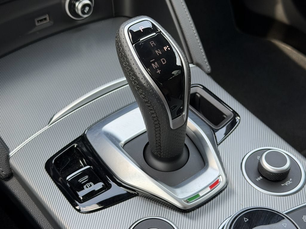 Used 2024 Alfa White Alfa Romeo Ti image 22