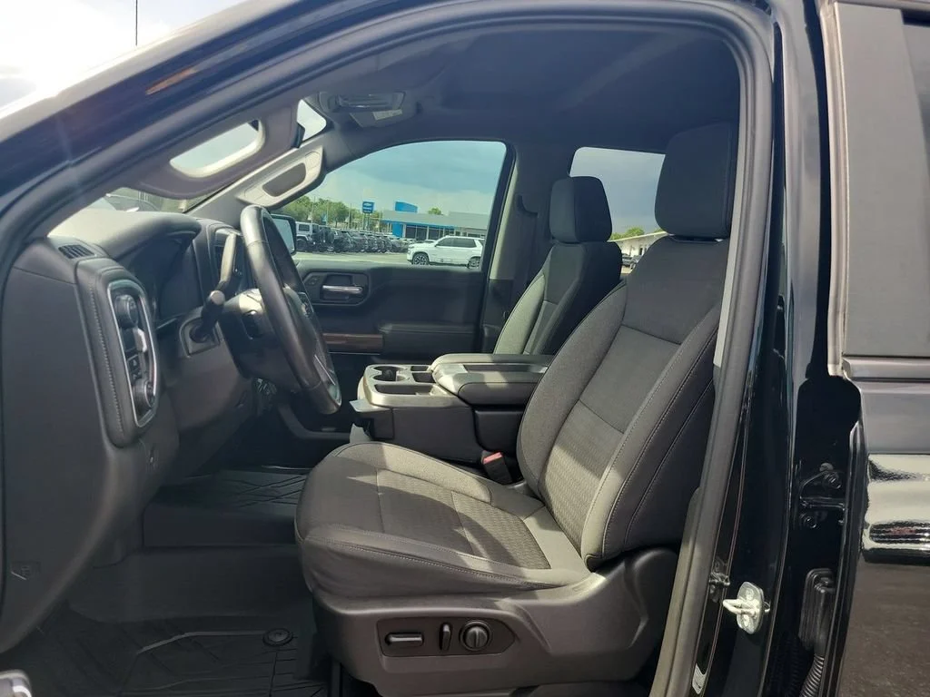 Certified Used 2020 BLACK Chevrolet LT image 18
