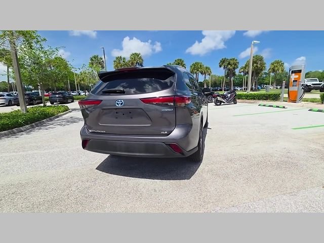 Used 2022 Magnetic Gray Metallic Toyota Hybrid XLE image 42