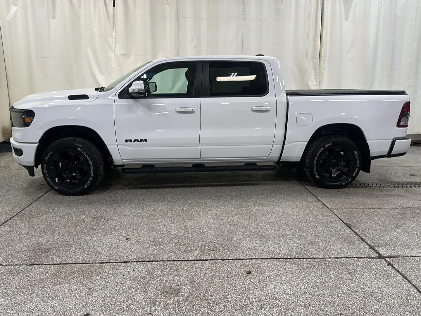 Used 2020 RAM Ram 1500 Pickup Big Horn/Lone Star with VIN 1C6SRFFT6LN147330 for sale in Waconia, Minnesota