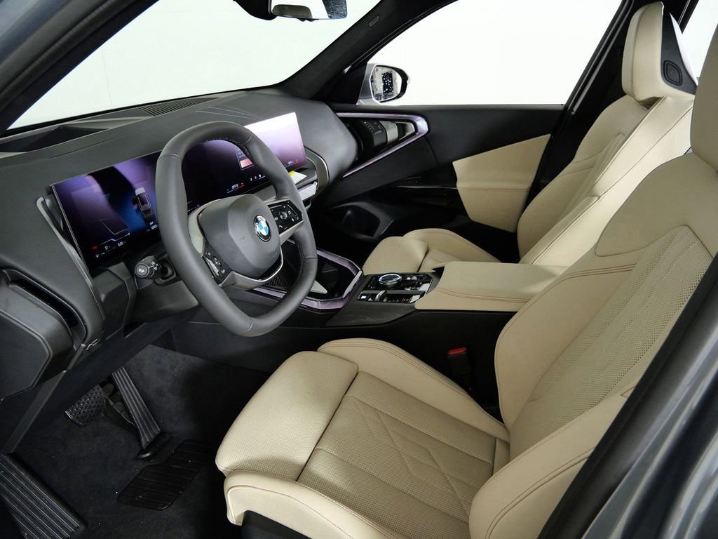 Used 2026 Skyscraper Grey Metallic BMW 30 xDrive image 34