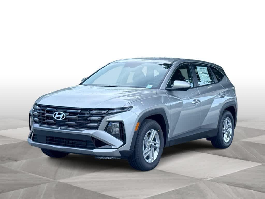 New 2026 Shimmering Silver Hyundai SE FWD image 4