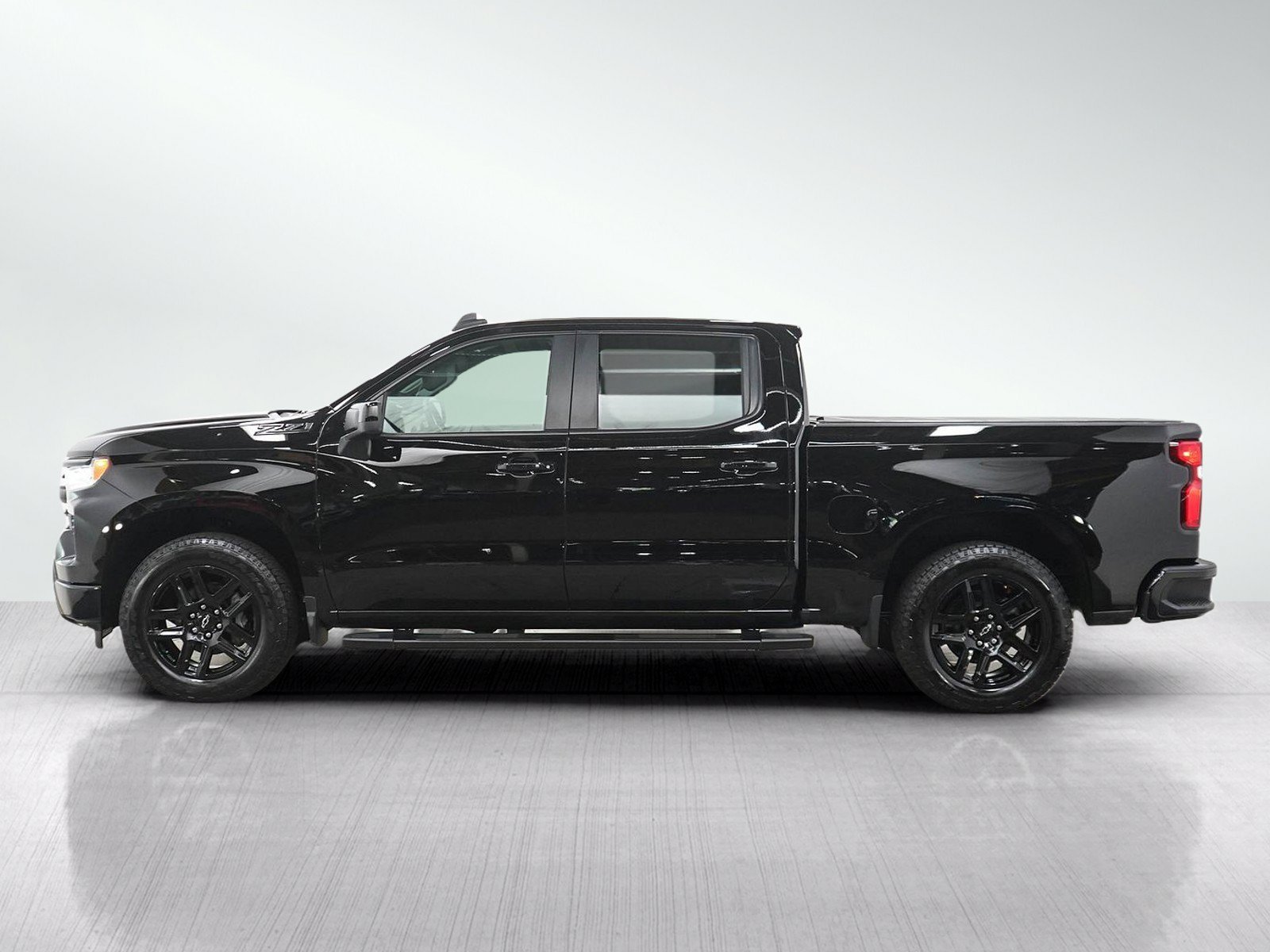 Used 2024 Chevrolet Silverado 1500 RST with VIN 1GCUDEED3RZ340749 for sale in White Bear Lake, Minnesota