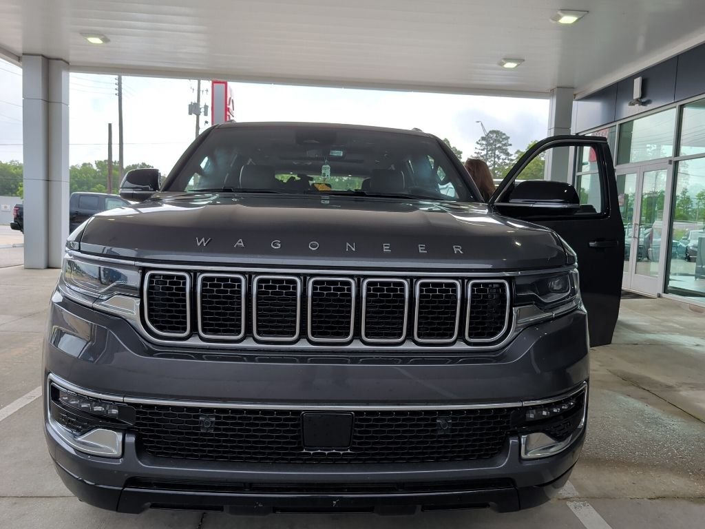 2024 Jeep Wagoneer L Series I's photo