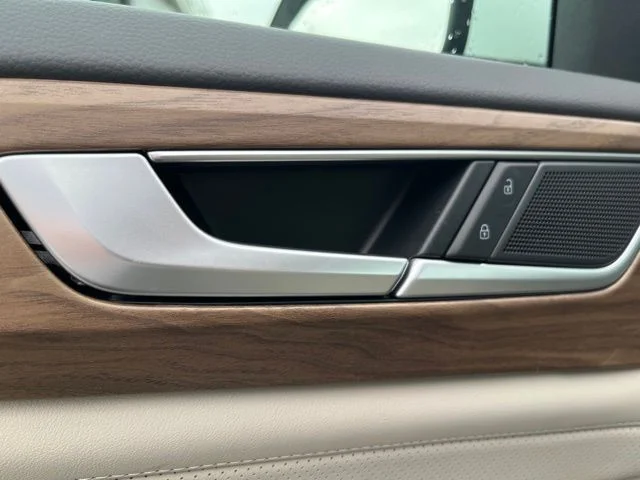 New 2026 White Volkswagen 2.0T SE w/Technology image 14