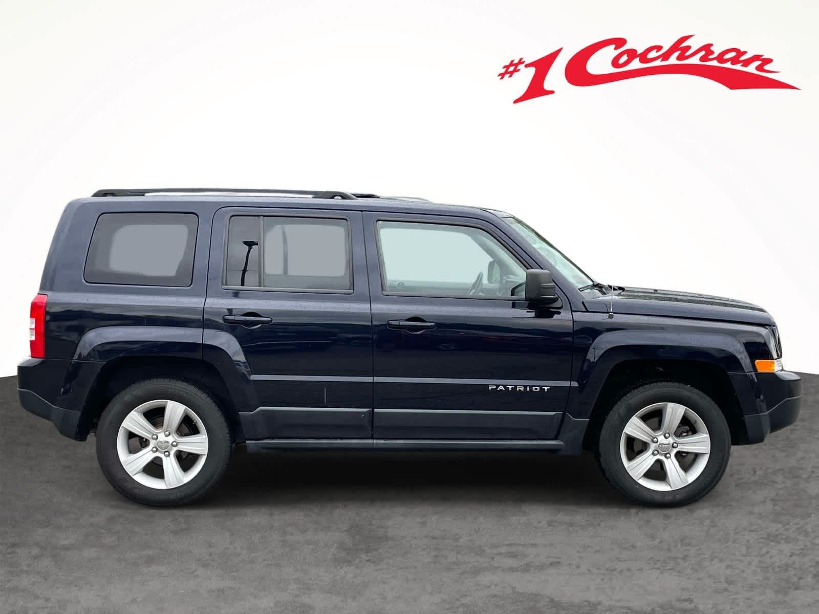 Used 2011 Blackberry Pearl Jeep Sport image 8