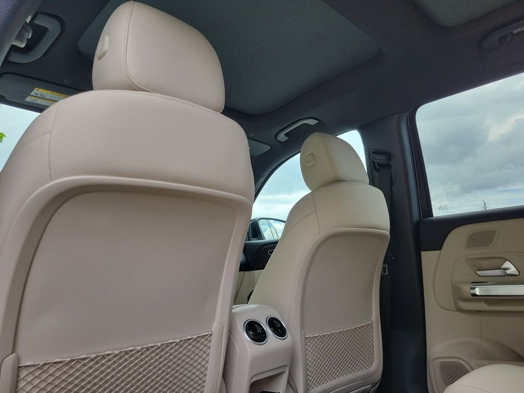 New 2026 Night Black Mercedes-Benz GLB 250 image 12