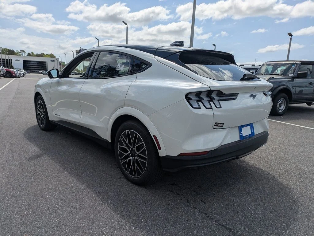 New 2026 Star White Metallic Tri-coat Ford Premium image 6