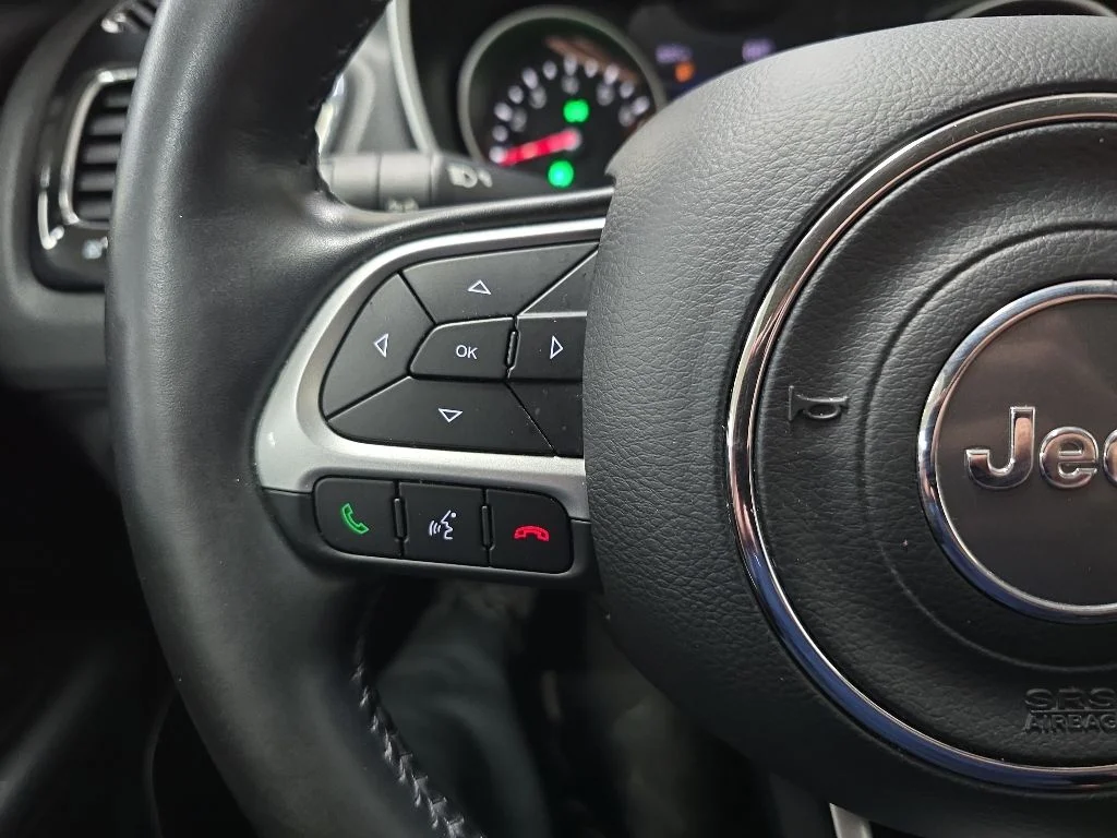 Used 2020 Gray Jeep Latitude image 20