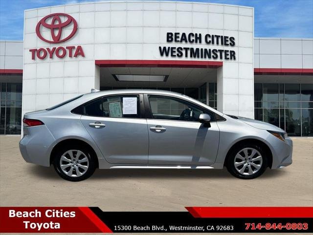 Certified Used 2023 CLASSIC SILVER METALLIC Toyota  image 13