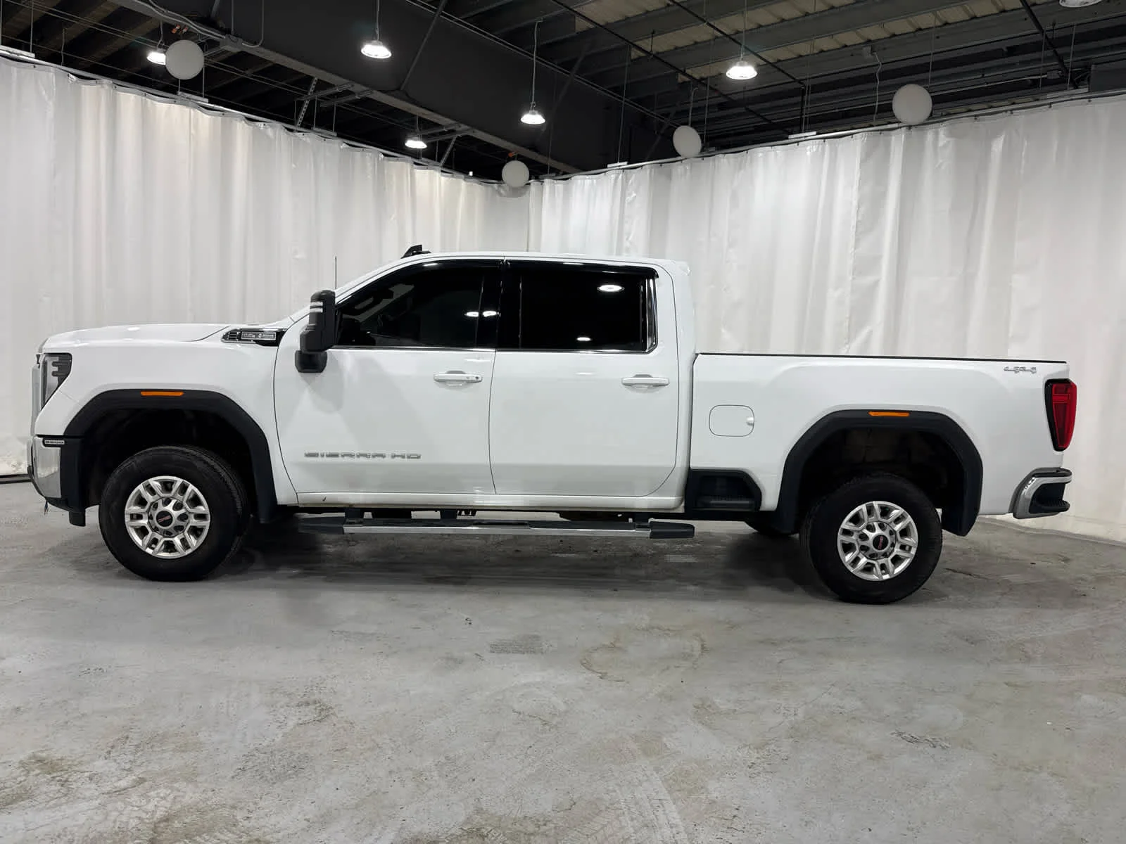 Certified Used 2024 Summit White GMC SLE image 2