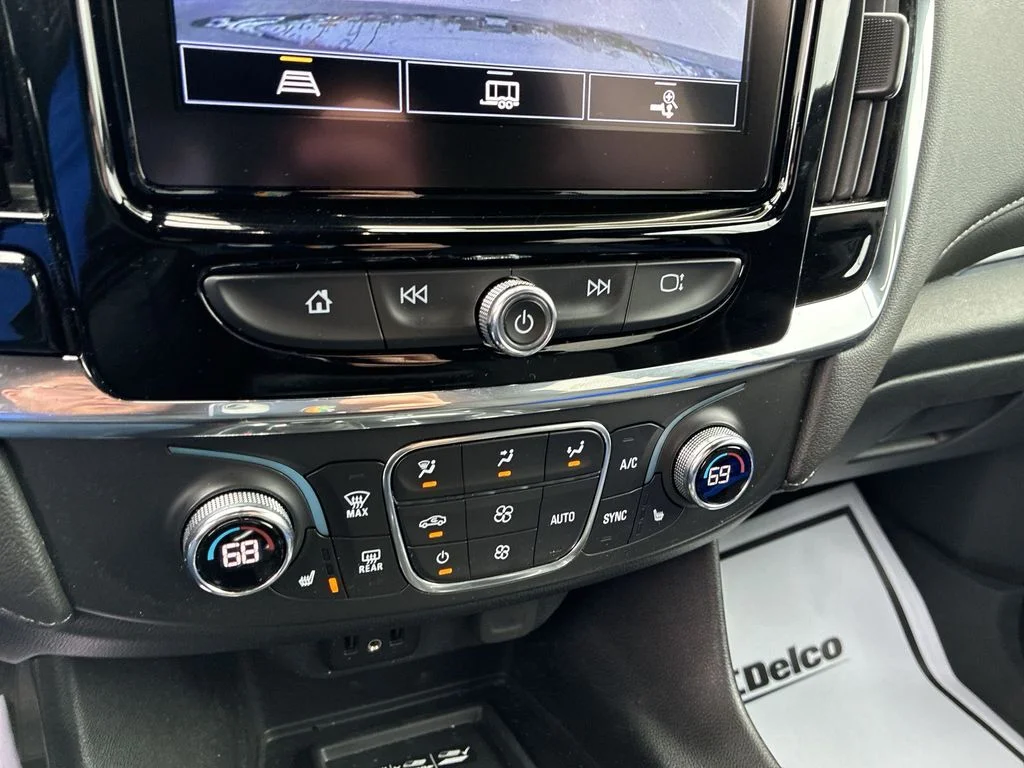 Used 2023 Black Chevrolet LT image 17