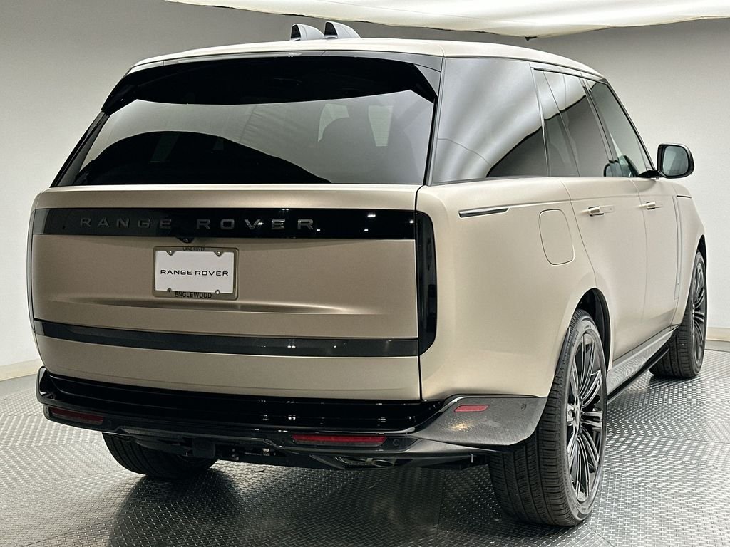 New 2026 Sunset Gold SV Bespoke Ultra Metallic Gloss Land Rover SE image 3
