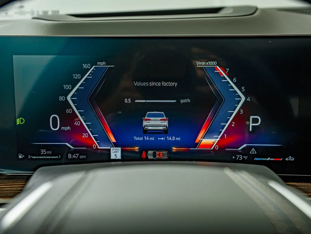 New 2026 Mineral White Metallic BMW xDrive40i image 24