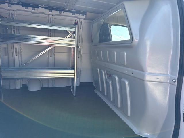 New 2025 Summit White Chevrolet WT image 7