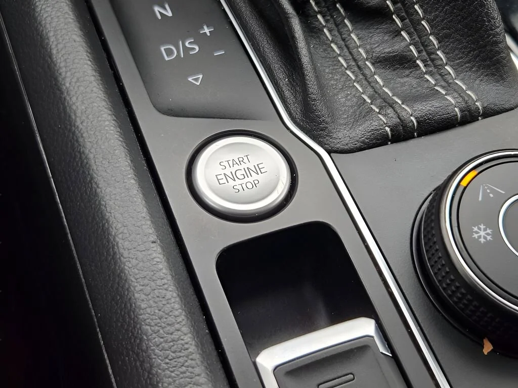 2022 Volkswagen Atlas SEL Premium R-Line - Photo 28