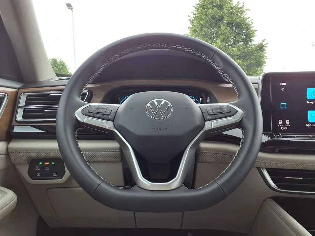 New 2026 Opal White Pearl Volkswagen 2.0T SE w/Technology image 14