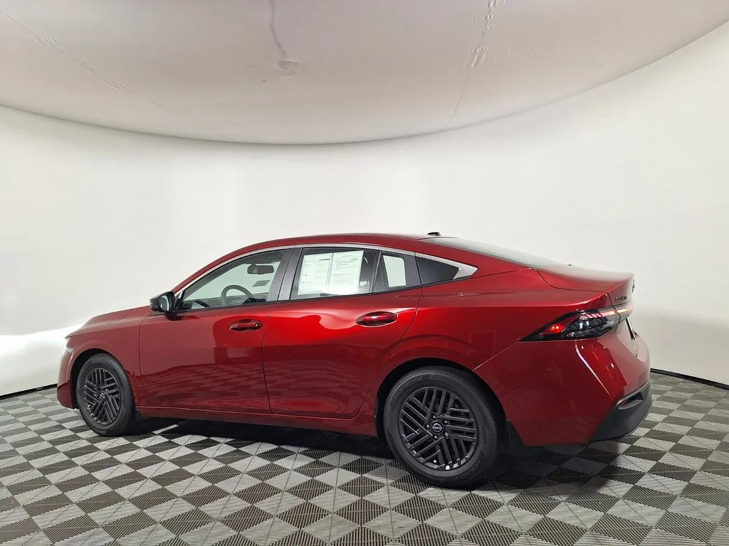 Used 2026 Scarlet Nissan SV image 7