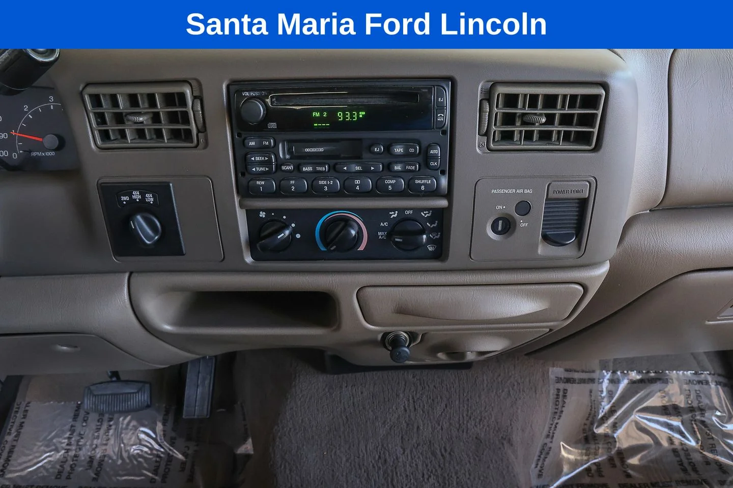 Used 2000 Black Ford Lariat image 16