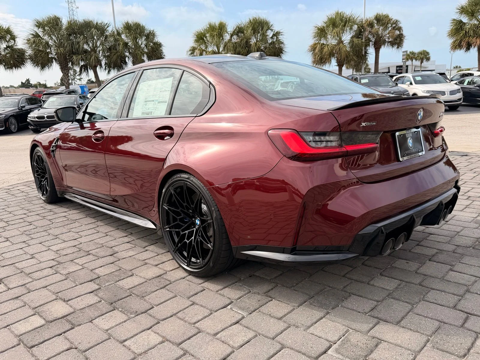 New 2027 Aventurin Red Metallic BMW Competition image 10