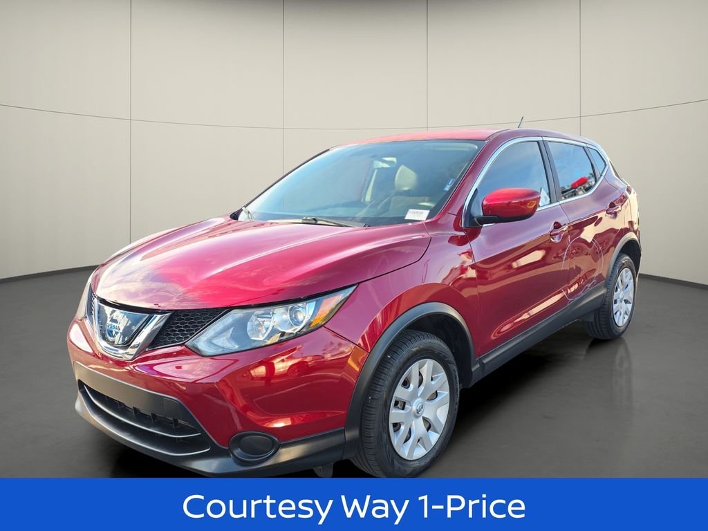 Used 2019 Red Nissan S image 5