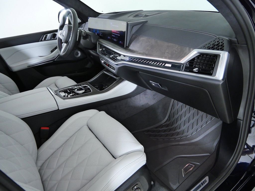 2026 BMW X5 M60i - Photo 19