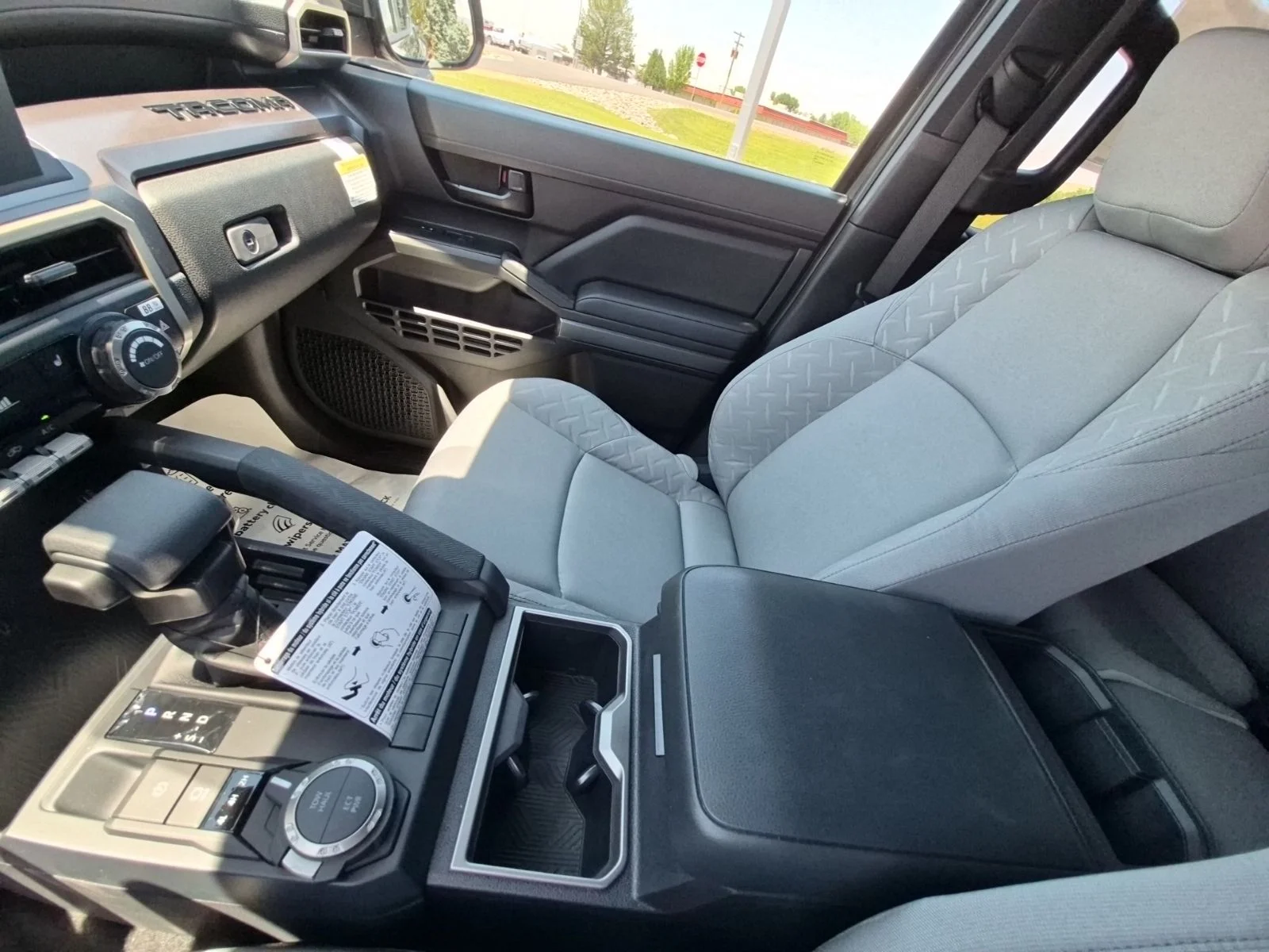 2026 Toyota Tacoma SR5 - Photo 27