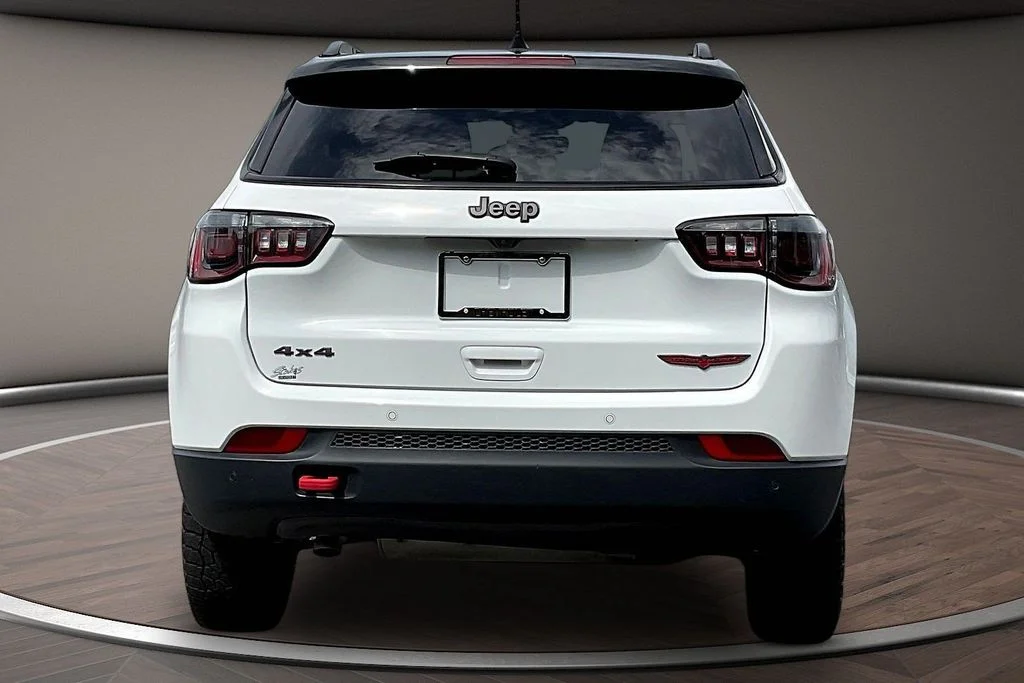 Used 2025 White Jeep Trailhawk image 5