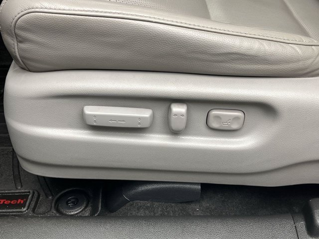 Used 2019 Green Honda RTL-T image 13