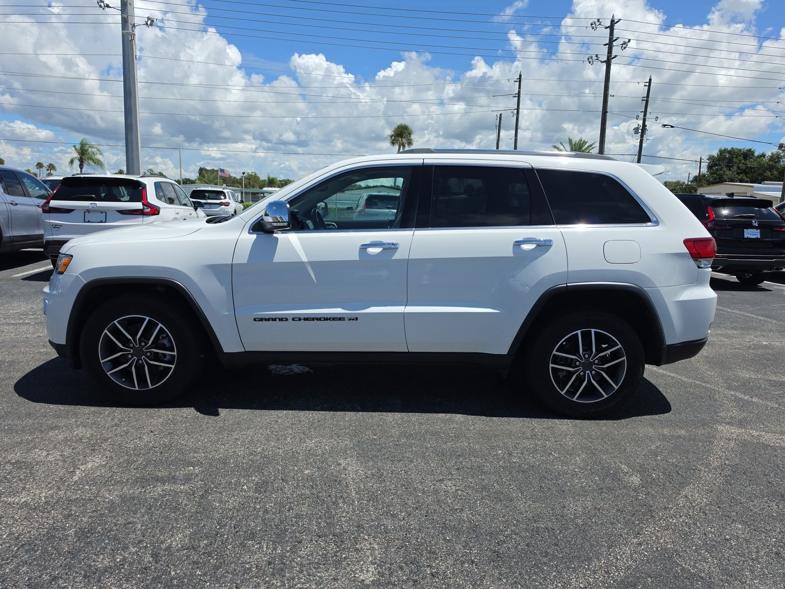 Used 2022 White Jeep Limited image 5