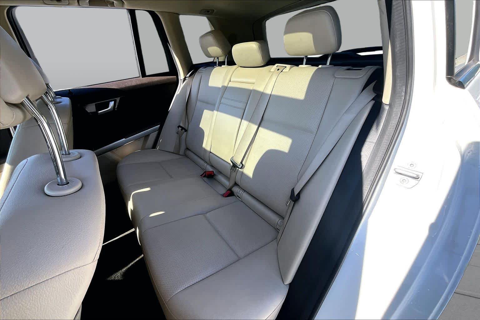 Used 2014 Polar White Mercedes-Benz GLK 350 image 20
