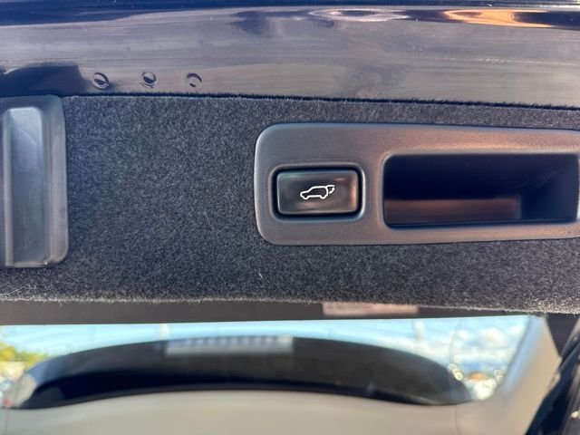 Used 2012 Black Lexus 350 image 20