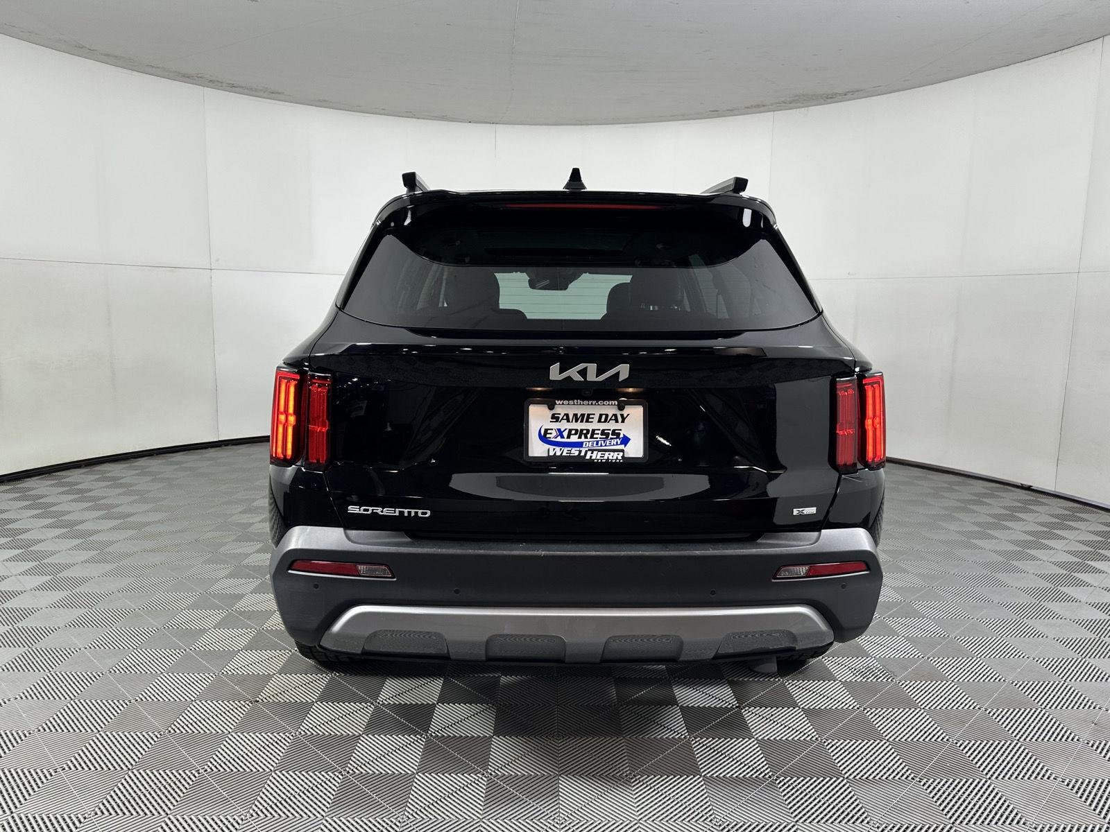 Used 2023 Ebony Black Kia X-Line SX Prestige image 9