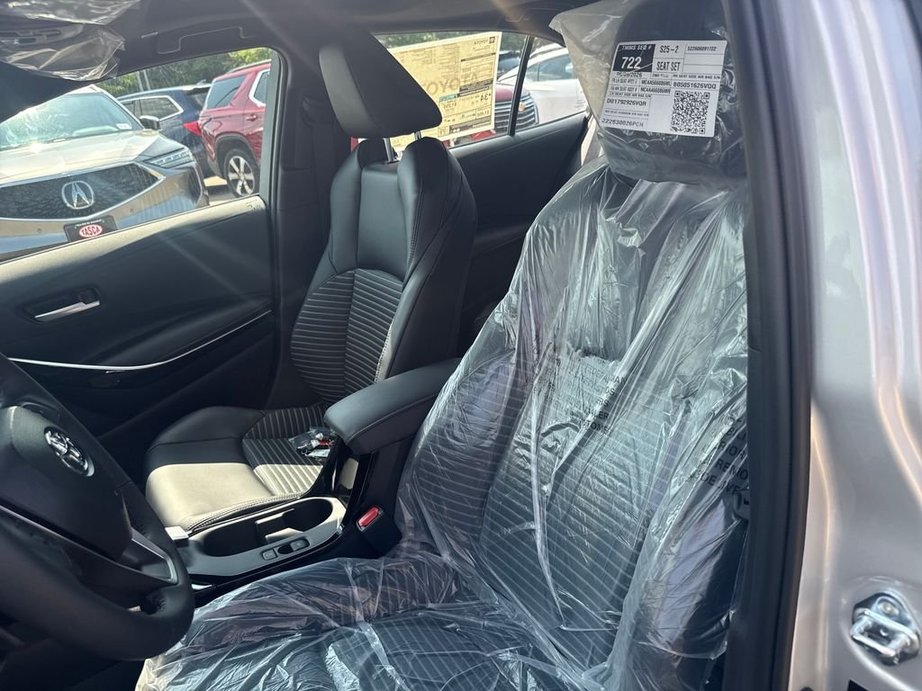 New 2026 Classic Silver Metallic with Midnight Black Metallic roof Toyota XSE image 14