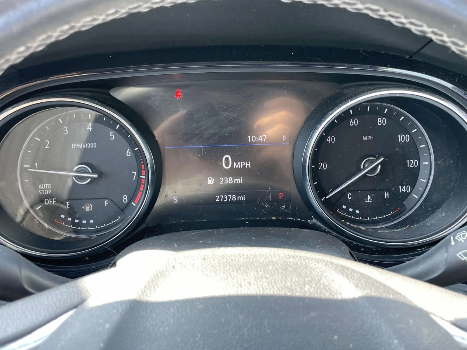 Used 2023 Summit White Buick Preferred image 3