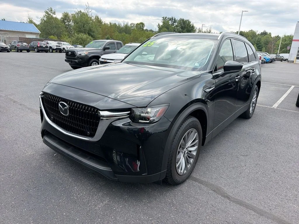 Used 2025 Black Mazda 3.3 Turbo Preferred image 4