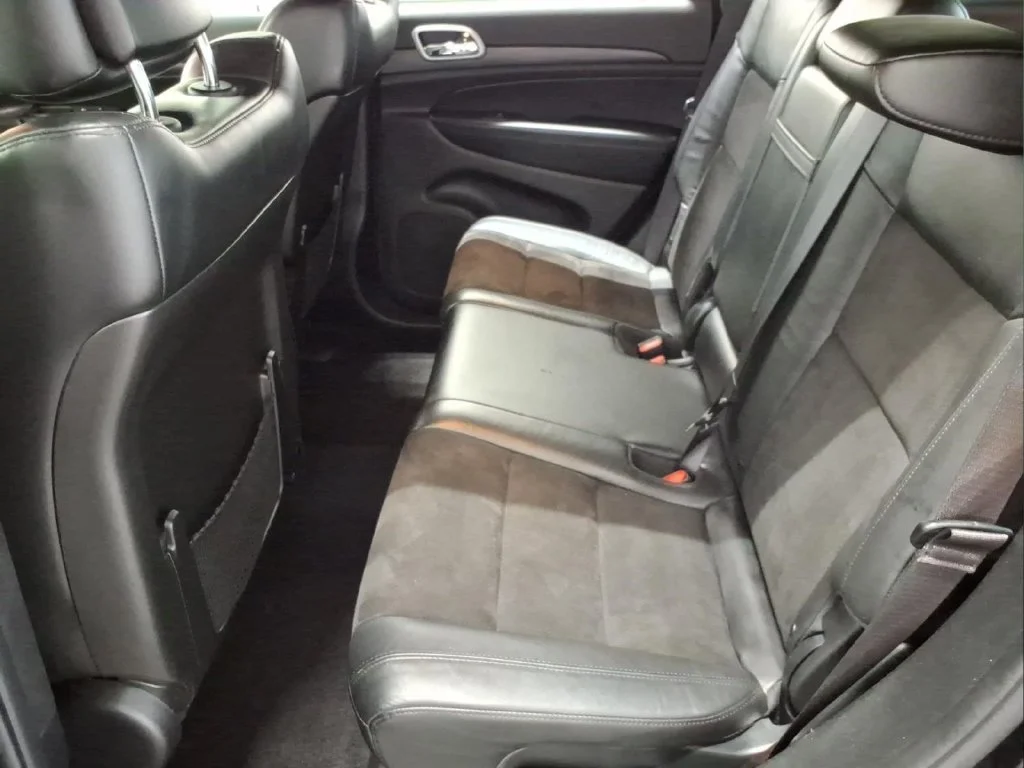 Certified Used 2021 Diamond Black Jeep Laredo X image 10