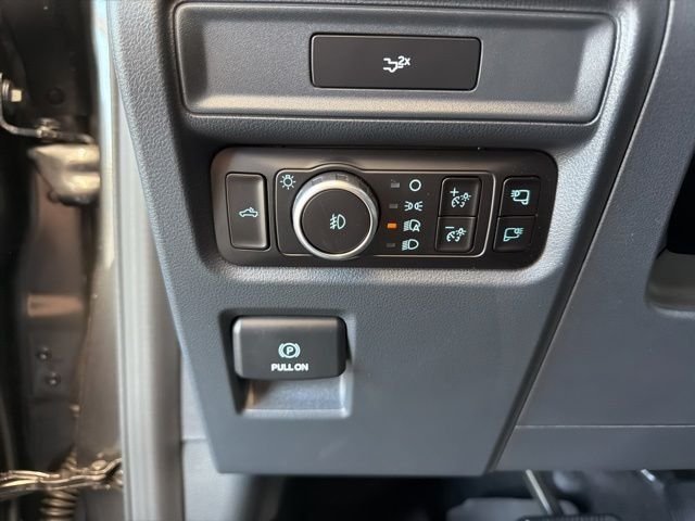 New 2026 Carbonized Gray Metallic Ford XLT image 24